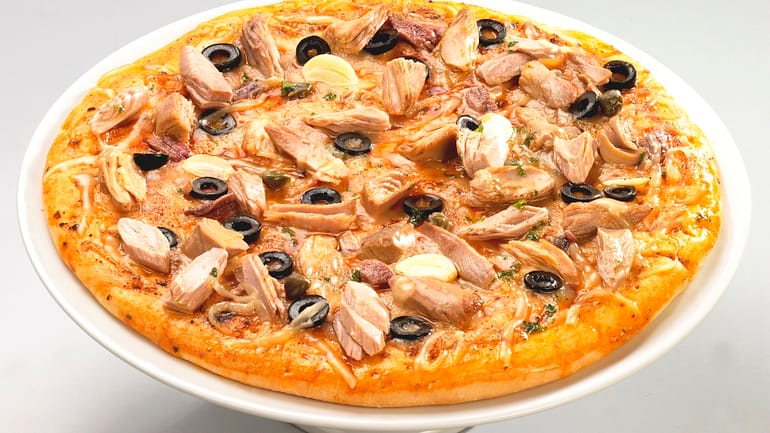 Tuna Pizza Nicoise